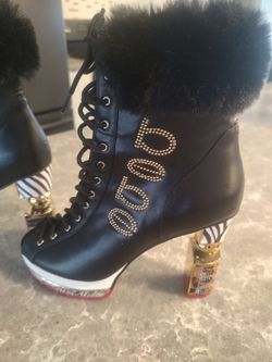 Bebe Women's Capitol Platform Ankle Boots Like New 8.5
