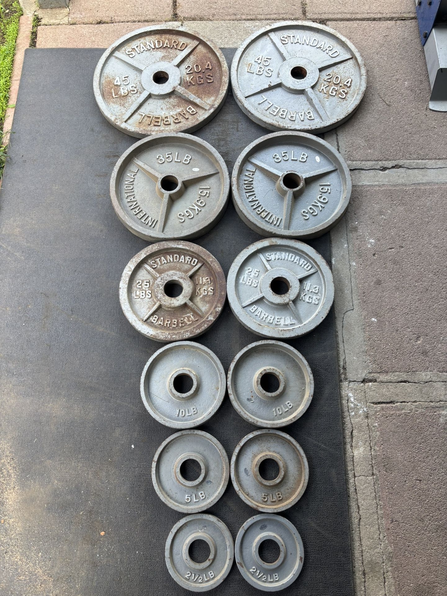 245lbs Total Weight Plates Olympic Standard Barbell