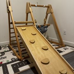 Avenlur Junipher  Playground Montessori 