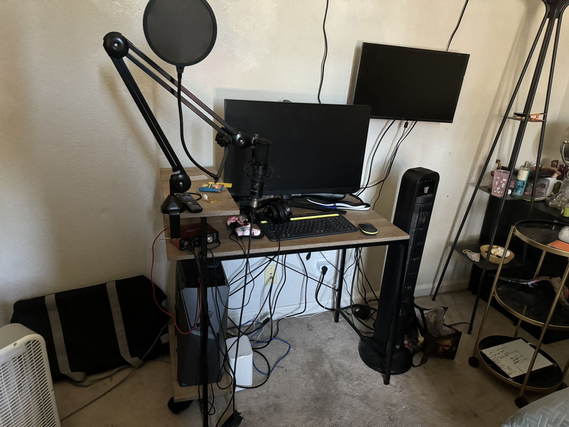 Pc- AMI MOTHERBOARD, Nvdia 4060 GPU 11700 I7 CPU 32GB SSD RAM