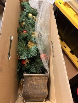 Pre-Lit Christmas Tree