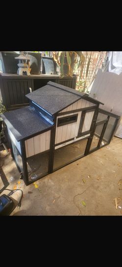 Wooden Chicken Coop with Nesting Box, Rabbit Cage, Ramp, Deep Leak-Proof Removable Tray, for Chicks