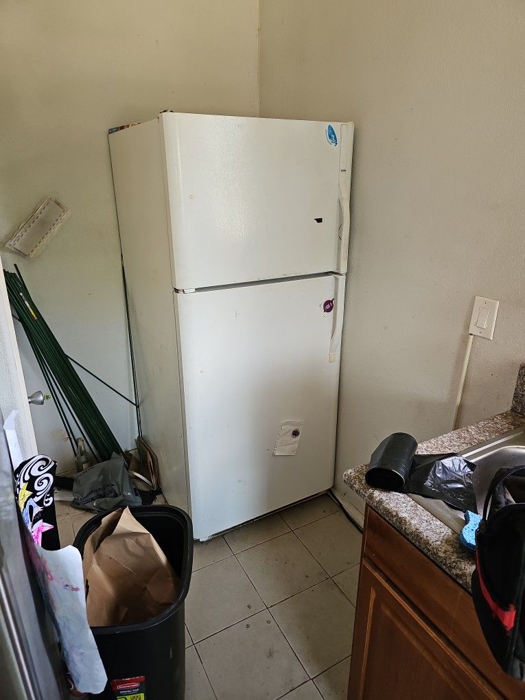 Working Fridge And Freezer
