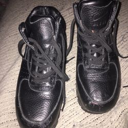 Lake new Nike boots leather  Size 7 1/2 only $40 firm