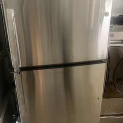 Refrigerator GE