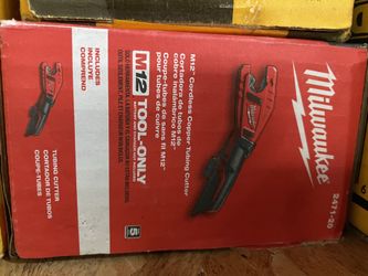 Milwaukee M12 Tubing Cutter 