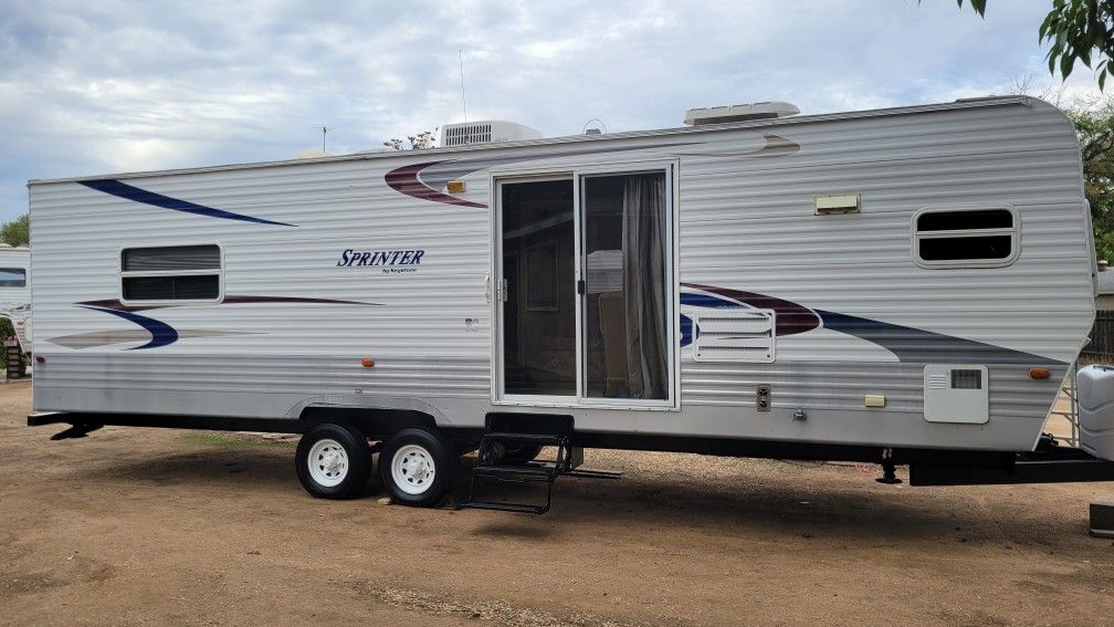 park model...... 2 slide outs..... Sprinter travel trailer 
