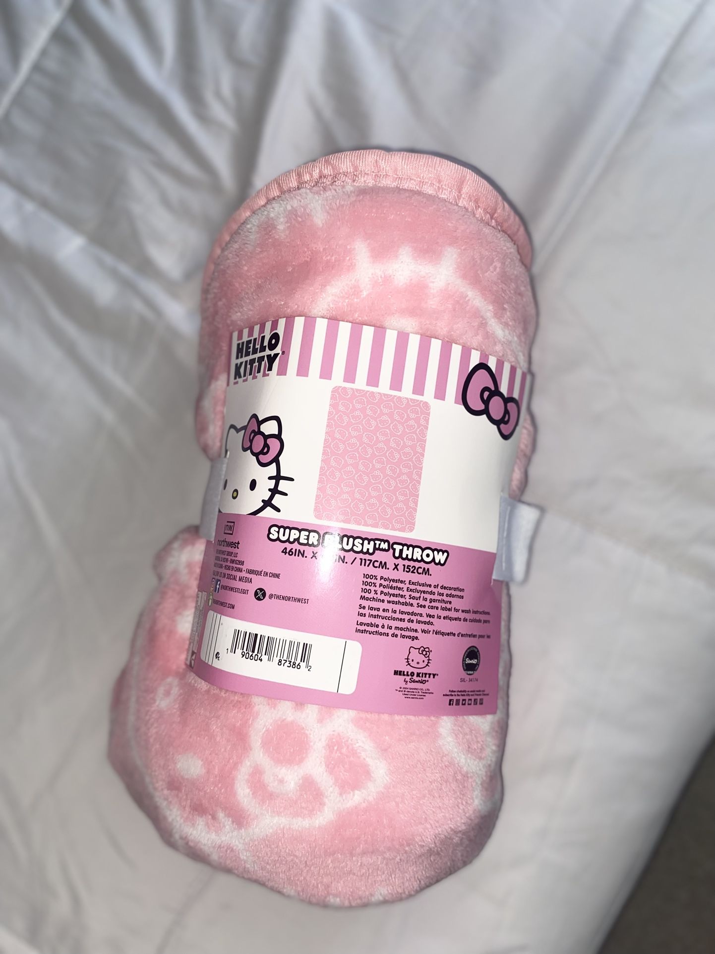 Hello kitty baby throw