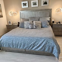 King Bedroom furniture