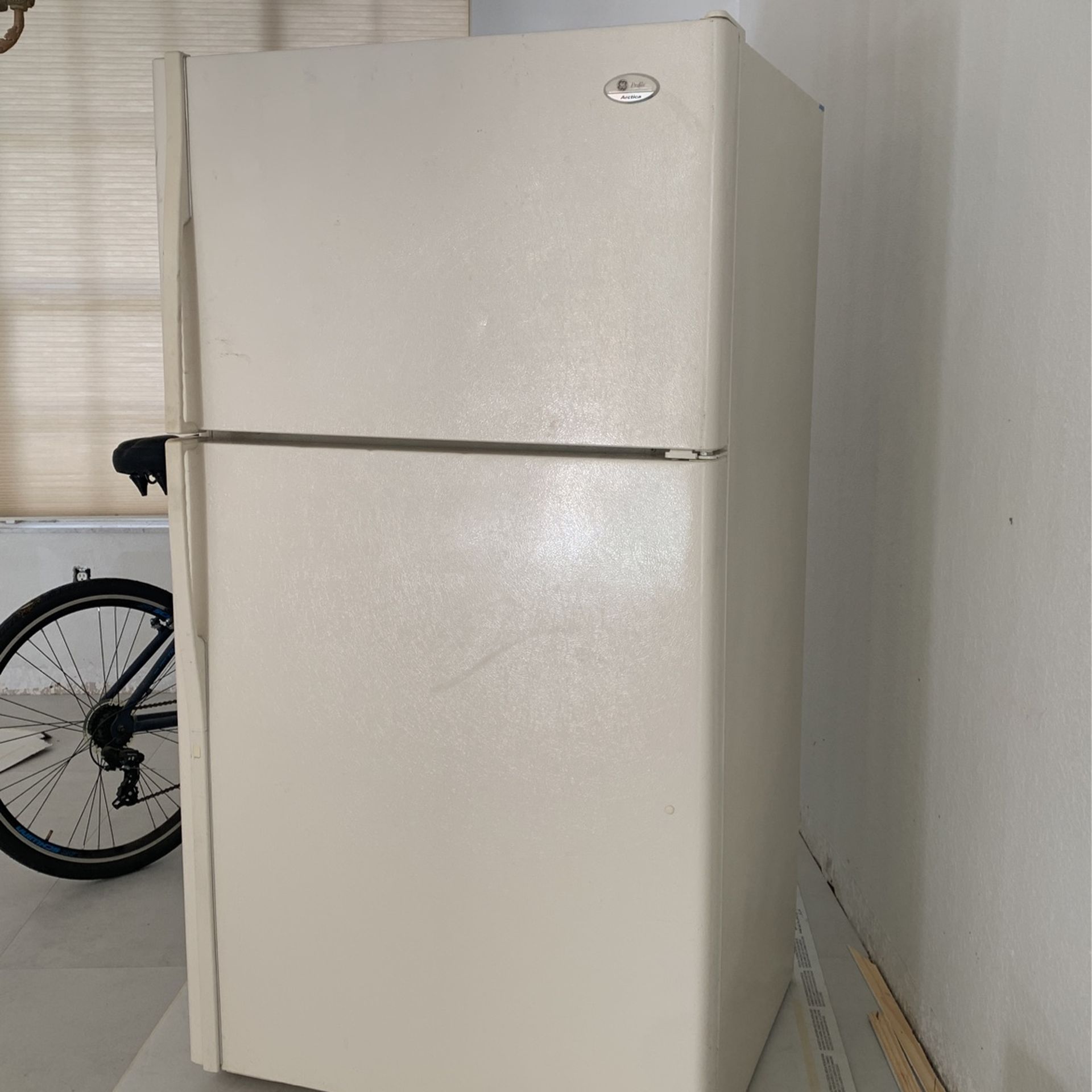 Refrigerator GE Profile Ártica 