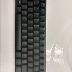 (READ DESCRIPTION!!!) Razer gaming keyboard and razer gaming