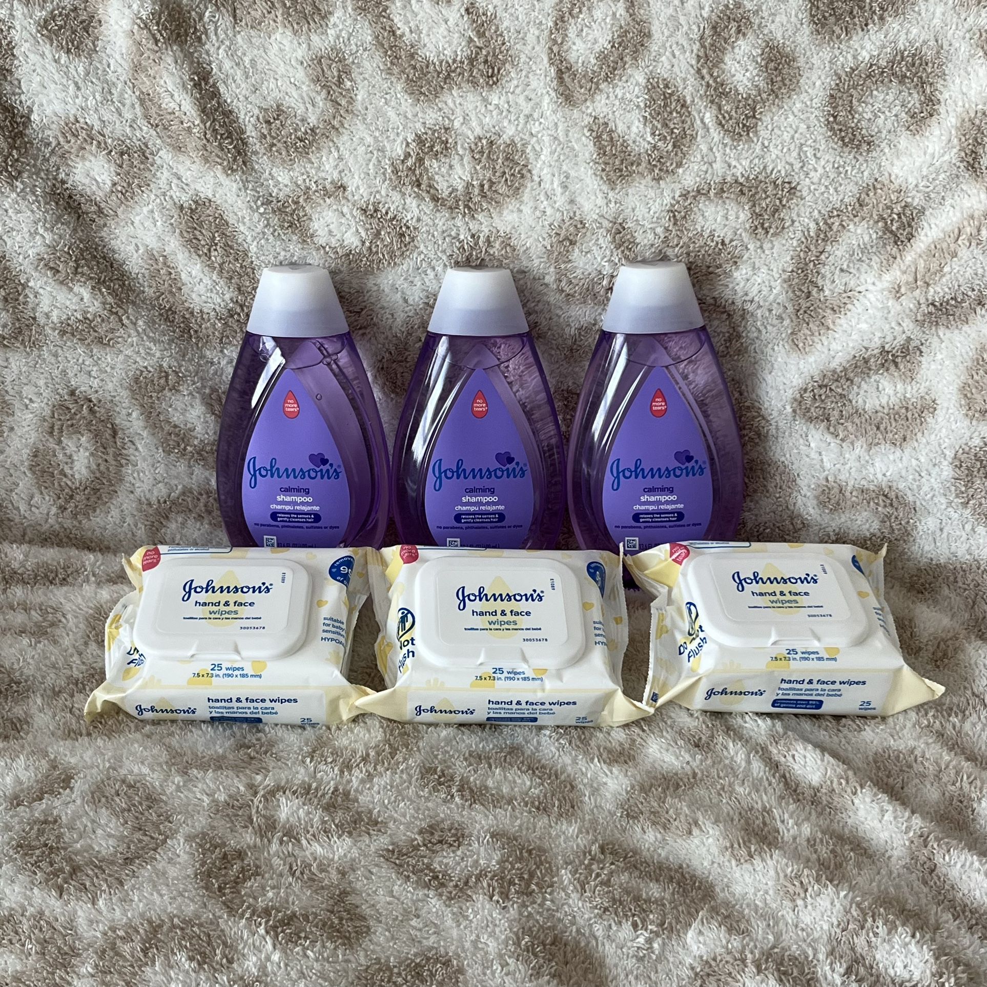 Johnson’s Shampoo & Wipes Bundle