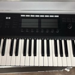 Komplete Kontrol S49 MKii Keyboard