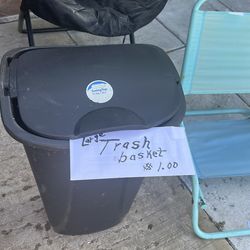 11 gallon trash container Boynton Bch  Florida