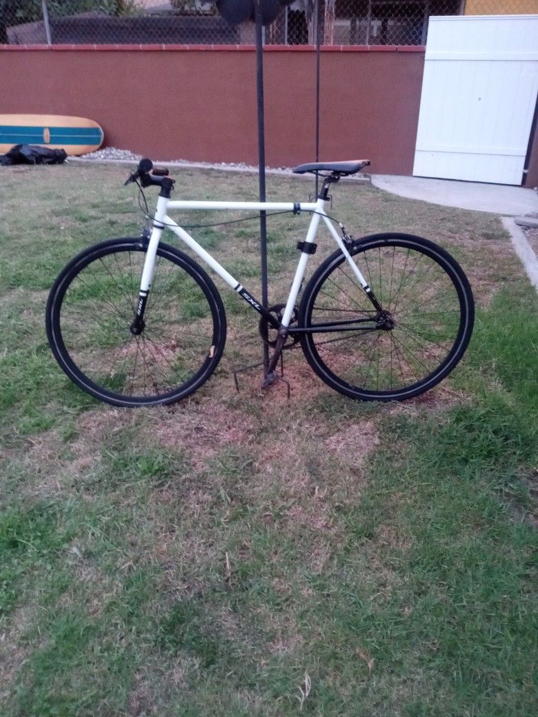 S X L Fixed Gear