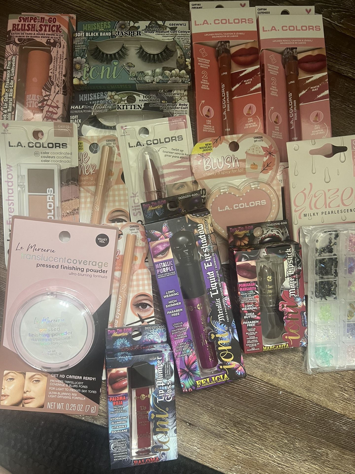 Ioni Makeup