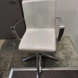 Hair Cutting Chairs 