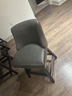 Bar stools good condition