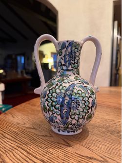 Vtg Ikaros Pottery Hand Painted Double Handle VaseRhodes Greece White Blue Green