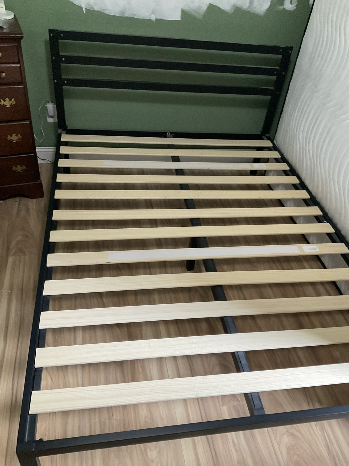 Double/Queen Black Metal Bed Frame With Wood Slats