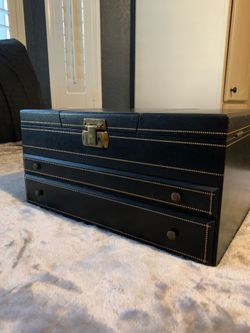 JEWELRY BOX