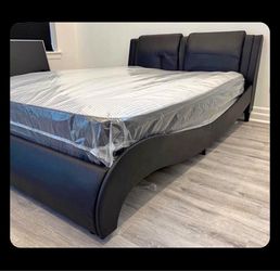 NEW QUEEN AND KING PLATFORM BED WITH MATTRESS AND FREE DELIVERY PAY ON ARRIVAL