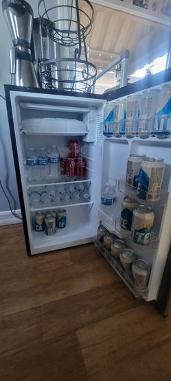 Small Mini Fridge 