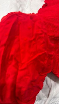 Women’s top red sz l over the shoulder