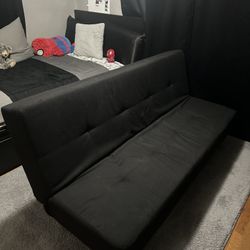 Black Futon
