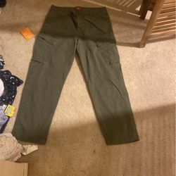 Levi’s Cargo Jeans