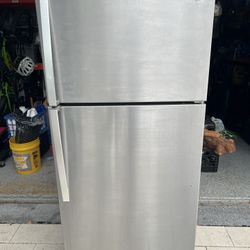 Whirlpool Refrigerator 