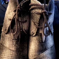 TOMS BLACK AND WHITE WEDGES 8.5