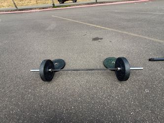 530 lb Olympic Weight Set + Gains Fitness Power Bar + REP Fitness Technique Bar + Curl Bar+ Multipurpose Lifting Box