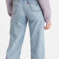 Levis  Women Ribcage Straight 29