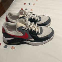 Nike Men’s Size 8