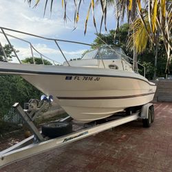 Great Conditions One Owner 24 Ft Walk Around Boat 