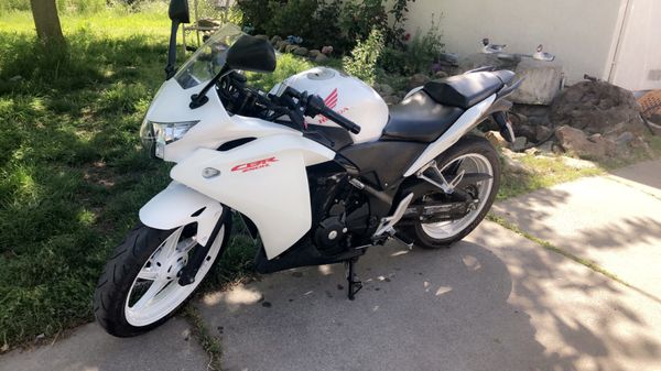 Honda cbr 700
