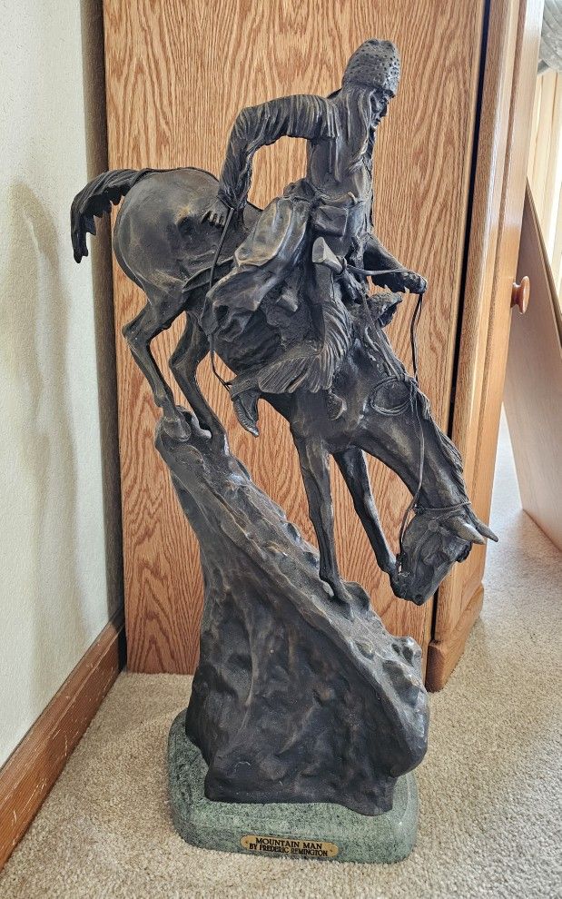 REMINGTON BRONZE "MOUNTAIN MAN"