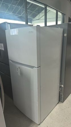 ❤️‍🔥 Frost Free Top Mount 2 Door Apartment Size Refrigerator with Freezer