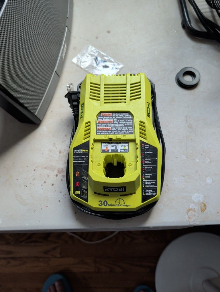 Ryobi P117 Charger