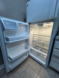 White Refrigerator - Works Perfect! $180 OBO (or best offer)