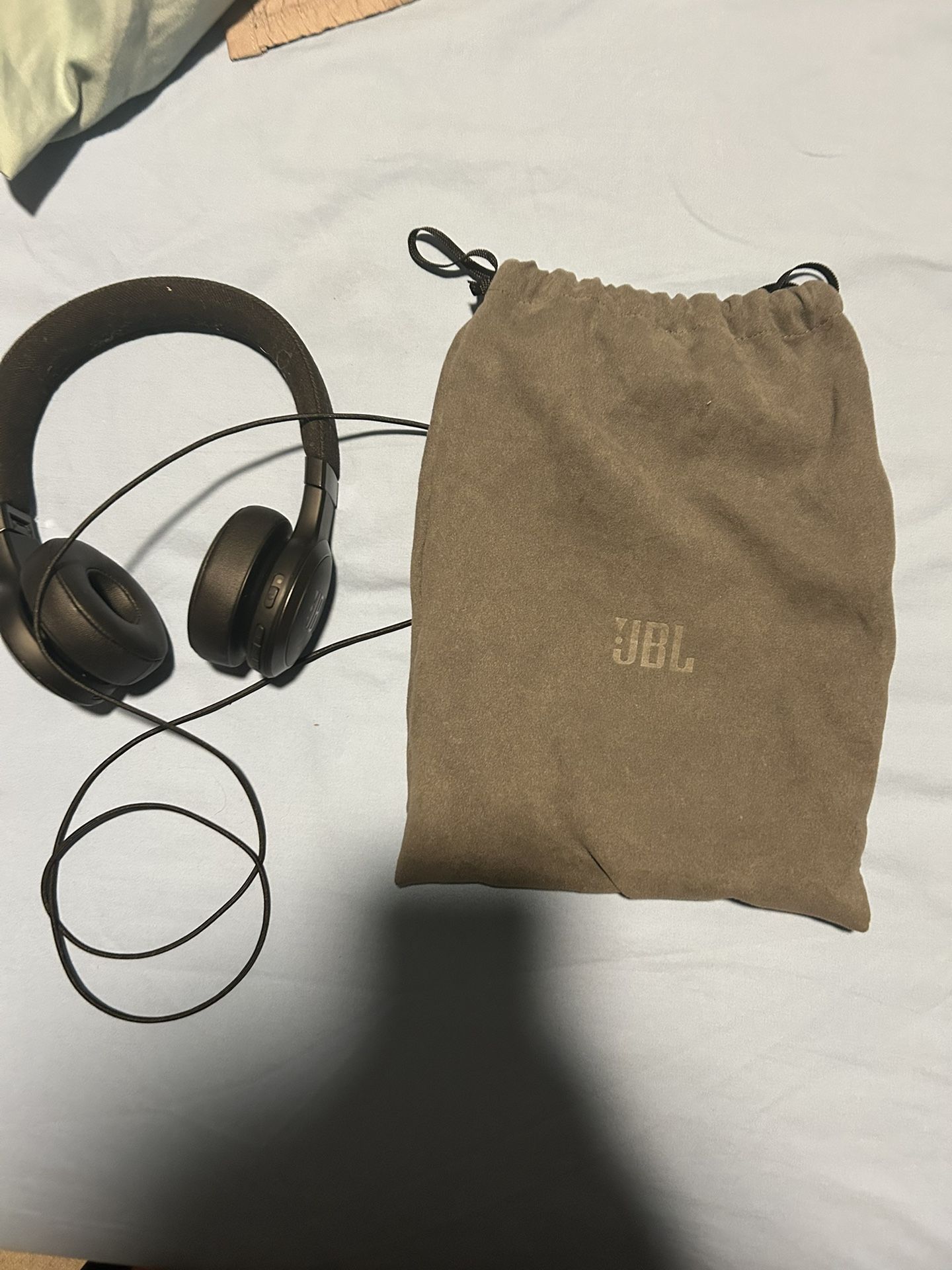 Bluetooth jBL  Headphones 