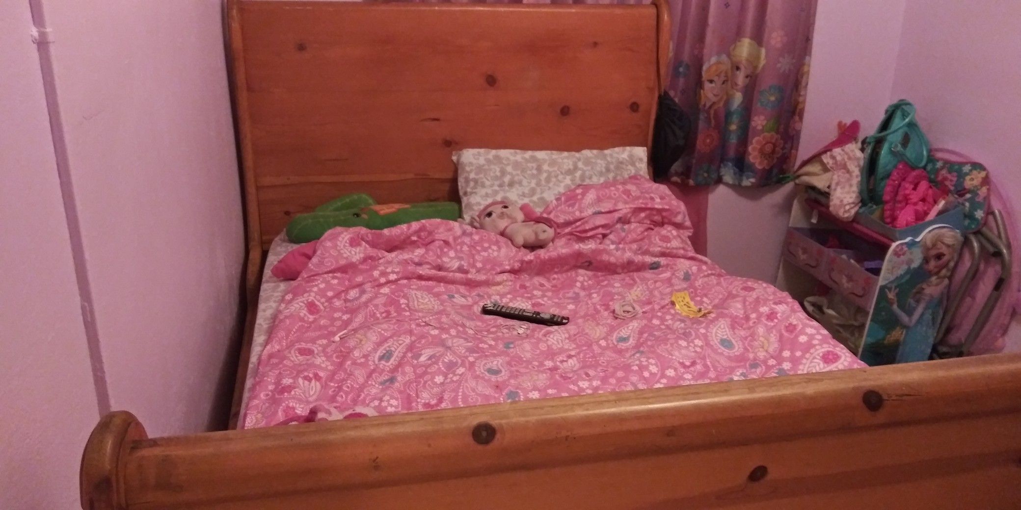 Full bed with mattress