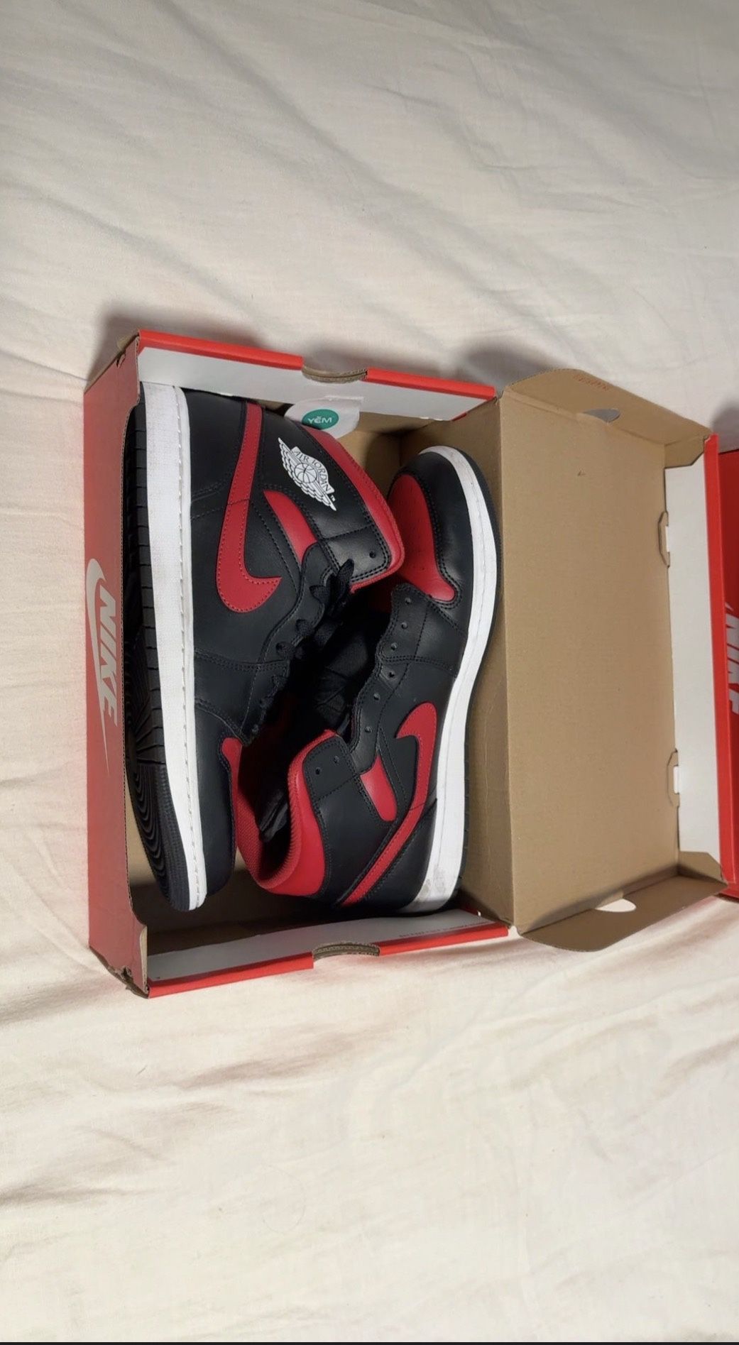 Nike Air Jordan 1 Mid Black/Red/White