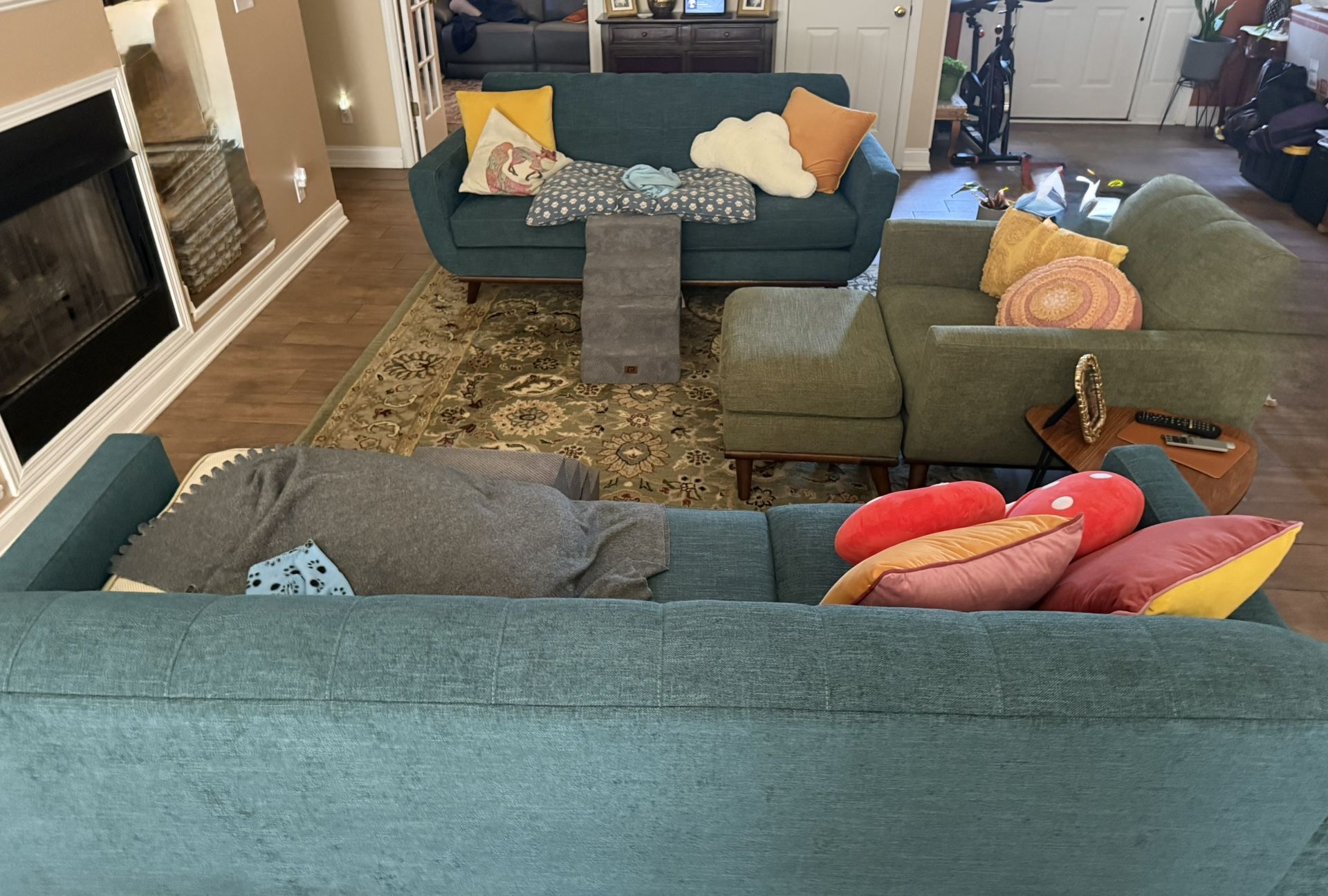 Rooms To Go Living Room Set