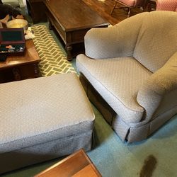 Chair With Ottoman 