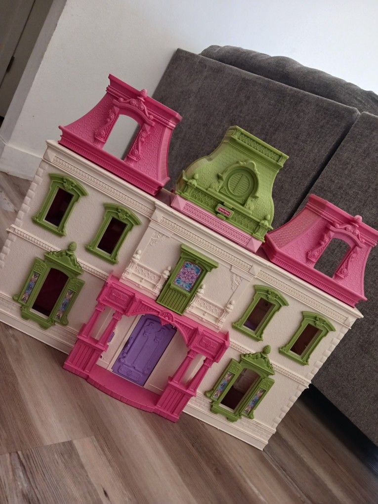 Vintage Fisherpice Happy Family House