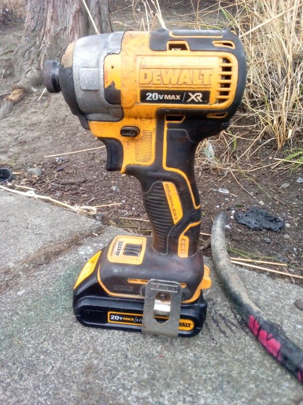 DeWalt Drill 