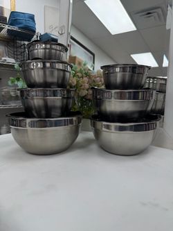 Stainless Steel Mixing Bowl Set with Lids