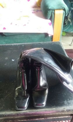 Cute size 8 black high heel boots asking 20 obo